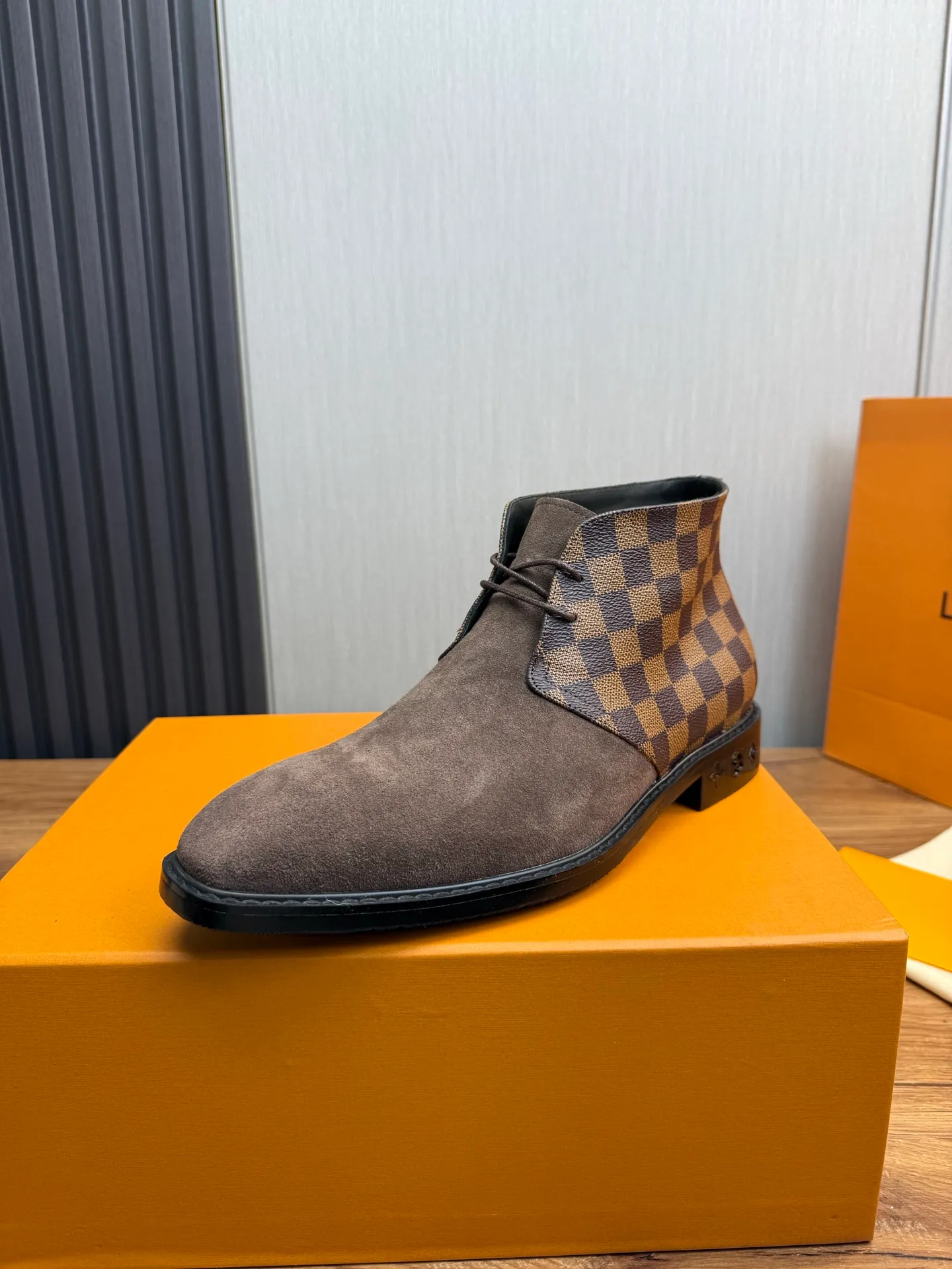 Men's shoes 💰760💰 LV. - Men's business casual leather shoes, top quality cow products. 1:1 shipment ⬆️Luxury and noble 👞All imported original brand leather materials, just to create a more comfortable wearing experience, upper: original cowhide ➕Imported full cow lining, original outsole ✔️16-45 (38.45 non-returnable)